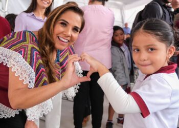 Mara Lezama inaugura escuelas con distintivo “Escuelas Transparentes”