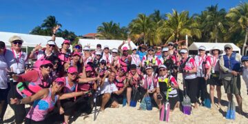 Protagonizan mujeres sobrevivientes de cáncer de mama el Festival Rosa Mexicano en Puerto Aventuras