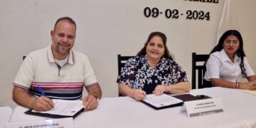 Suscriben gobierno de Puerto Morelos y Unicaribe convenio para impulsar el crecimiento profesional
