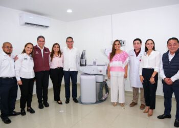 Mara Lezama y Beneficencia Pública entregan mastógrafos y apoyos funcionales