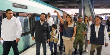 En Tren Maya, sostienen Mara Lezama y Zoé Robledo mesa de trabajo en temas de salud para Quintana Roo