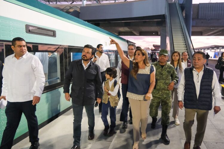 En Tren Maya, sostienen Mara Lezama y Zoé Robledo mesa de trabajo en temas de salud para Quintana Roo