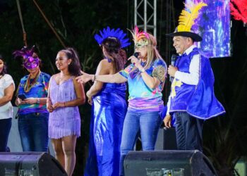 Desbordante Carnaval llenó de alegría a Puerto Aventuras