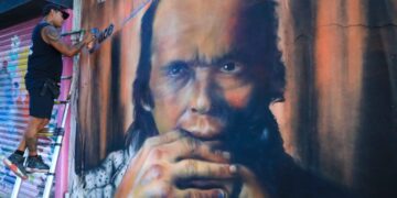 Realizan mural en honor a Paco de Lucía en Playa del Carmen