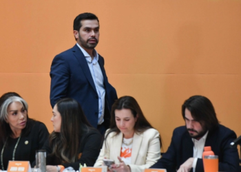 Fue una cerveza en el estadio, no en mi sitio de trabajo: Jorge Álvarez Máynez