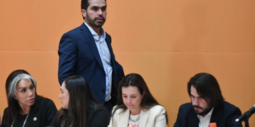 Fue una cerveza en el estadio, no en mi sitio de trabajo: Jorge Álvarez Máynez