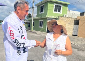 Son indispensables herramientas digitales para desarrollo de estudiantes: Luis Ross