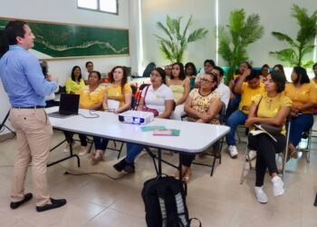 Imparten platica sobre endometriosis a mujeres portomorelenses