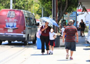 Recomiendan prevenir el golpe de calor en Playa del Carmen