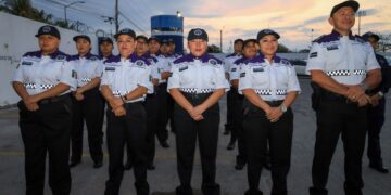 Reconocen a elementos de seguridad ciudadana y tránsito en Cancún