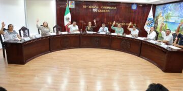 Aprueba Cabildo de Isla Mujeres licencia temporal a la Presidenta Municipal, Atenea Gómez