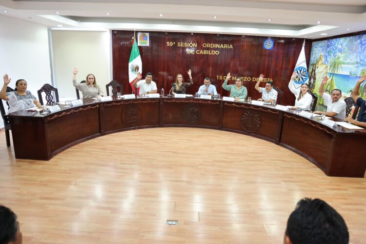 Aprueba Cabildo de Isla Mujeres licencia temporal a la Presidenta Municipal, Atenea Gómez