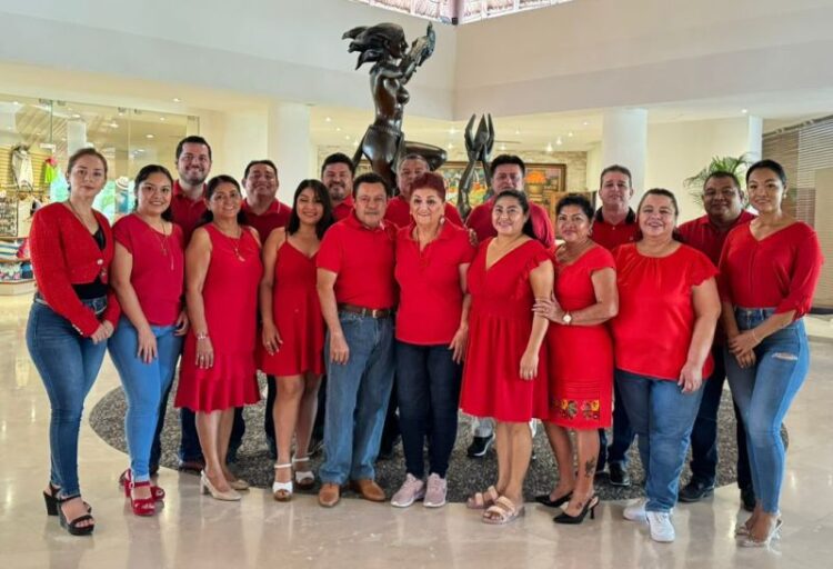 Una dirigencia de puertas abiertas, compromiso de Rubén Aguilar ante socias taxistas