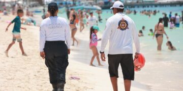 Emite recomendaciones Protección Civil en playas de Isla Mujeres