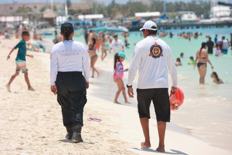 Emite recomendaciones Protección Civil en playas de Isla Mujeres