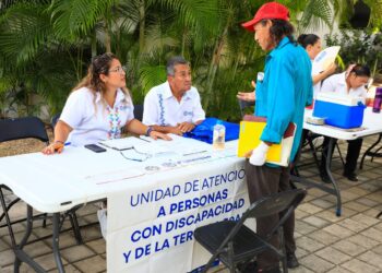 Buscan mayores oportunidades para personas con autismo en Playa del Carmen