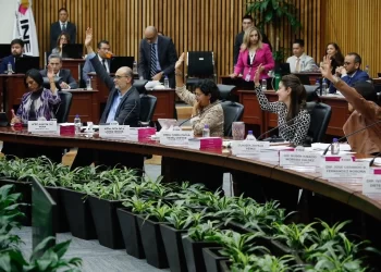 INE acuerda que segundo debate presidencial será el 28 de abril