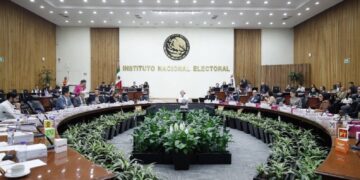 Piden a Xóchitl Gálvez bajar de redes mensajes en los que utiliza emblema del INE