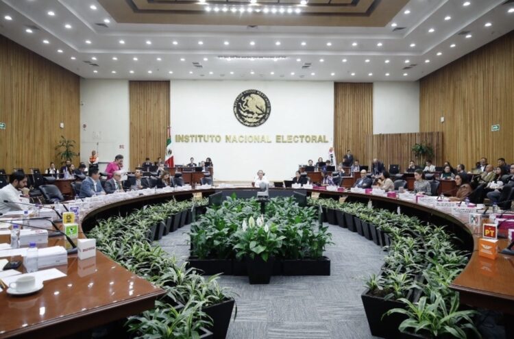 Piden a Xóchitl Gálvez bajar de redes mensajes en los que utiliza emblema del INE