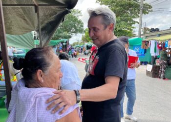 Promovera Luis Ross desde el Congreso un sistema de salud digno para todos