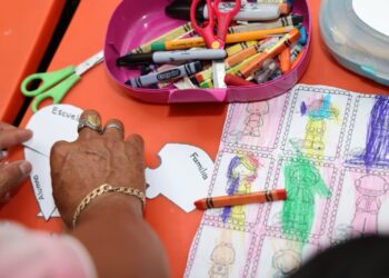 Fortalece gobierno municipal de Isla Mujeres tejido social con taller 'Estilos de crianza'