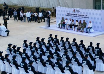 Se gradúa nueva generación de elementos estatales para sumarse a estrategia de construcción de paz