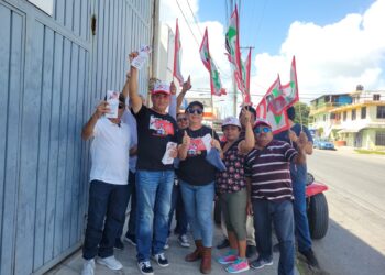 Las mujeres de Quintana Roo son un referente para la vida política: Luis Ross