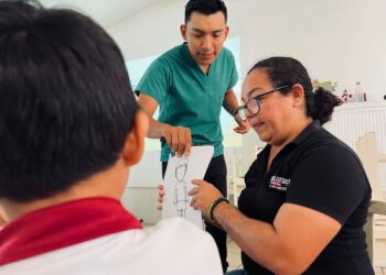 Imparten plática-taller "Cuidando de mi" en Isla Mujeres