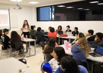 Imparten pláticas educativas a jóvenes de Cancún