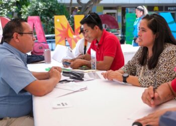 En el marco del “Día Internacional de la Mujer”, realizan feria Empléate Mujer en Cancún