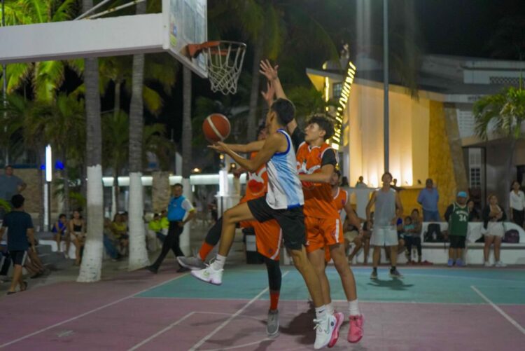 Se realiza encuentro de Cahuameros en Isla Mujeres