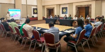 Llevan a cabo plática en Puerto Morelos para prevenir la discriminación