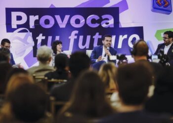 Jorge Álvarez Máynez reitera propuesta de cierre de refinerías de Cadereyta y Tula