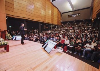 Jorge Álvarez Maynez, a favor de una Covaj independiente para caso Ayotzinapa