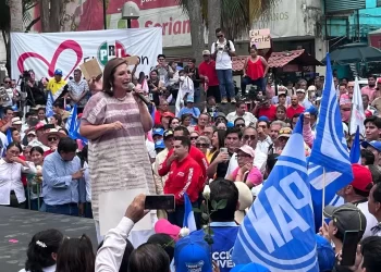 "La guerra de Calderón y los abrazos" no son mi estrategia: Xóchitl Gálvez
