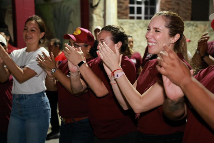 Confían vecinos de la colonia Ampliación La Gloria en proyecto de transformación de Atenea Gómez