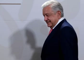 AMLO anuncia programa de rehabilitación de 11 mil unidades médicas