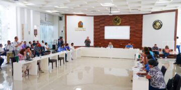 Aprueban reconocimiento a fundadores de la Colosio en Playa del Carmen