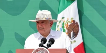 Debate entre Gálvez, Máynez y Sheinbaum “estuvo requetebién”, asegura AMLO