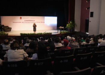 IQM brinda conferencia sobre la prevención del hostigamiento y acoso sexual