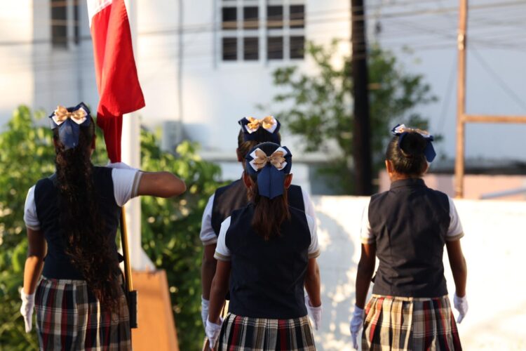 Llevan a cabo exitoso operativo de regreso a clases en Isla Mujeres