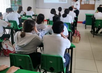 Imparten pláticas de inclusión a estudiantes de Bachilleres de Puerto Morelos