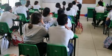 Imparten pláticas de inclusión a estudiantes de Bachilleres de Puerto Morelos