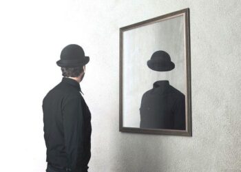 Los espejos alargan la conciencia