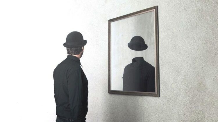 Los espejos alargan la conciencia