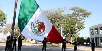 Conmemoran el 173 aniversario luctuoso de don Andrés Quintana Roo en Chetumal