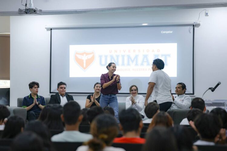 Los jóvenes, pilares del futuro de Cancún y agentes de la transformación: Ana Paty Peralta