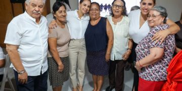 Se compromete Ana Paty Peralta con el bienestar de las y los adultos mayores