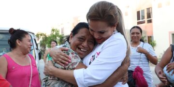 Con la renovación Villas del Sol continuará con sus calles limpias: Lili Campos