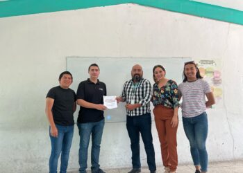 Imparte el INE plática sobre la importancia de la participación política de las juventudes